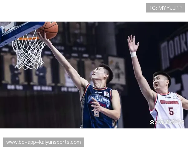 CBA王薪凯三分训练保持高效：突破自我，成为三分线上的杀手