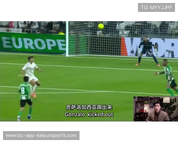 姆巴佩与球迷打趣互动录成短视频，传播快乐能量