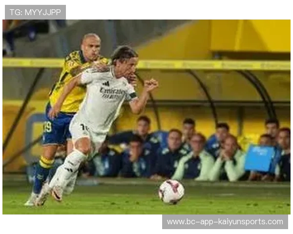 维尼修斯沙特联报价升级，皇马是否放行引发广泛讨论